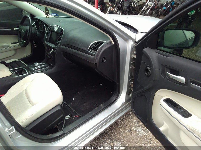 VIN 2C3CCAAG1KH602043 2019 CHRYSLER 300 TOURING