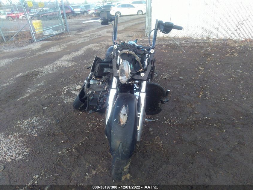 2016 INDIAN MOTORCYCLE CO. CHIEFTAIN - 56KTCAAA3G3332230