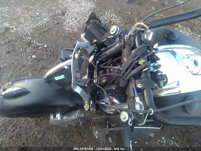 2016 INDIAN MOTORCYCLE CO. CHIEFTAIN - 56KTCAAA3G3332230