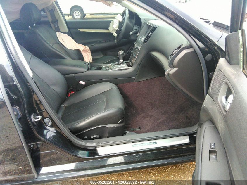 2015 INFINITI Q40 JN1CV6AR2FM523510