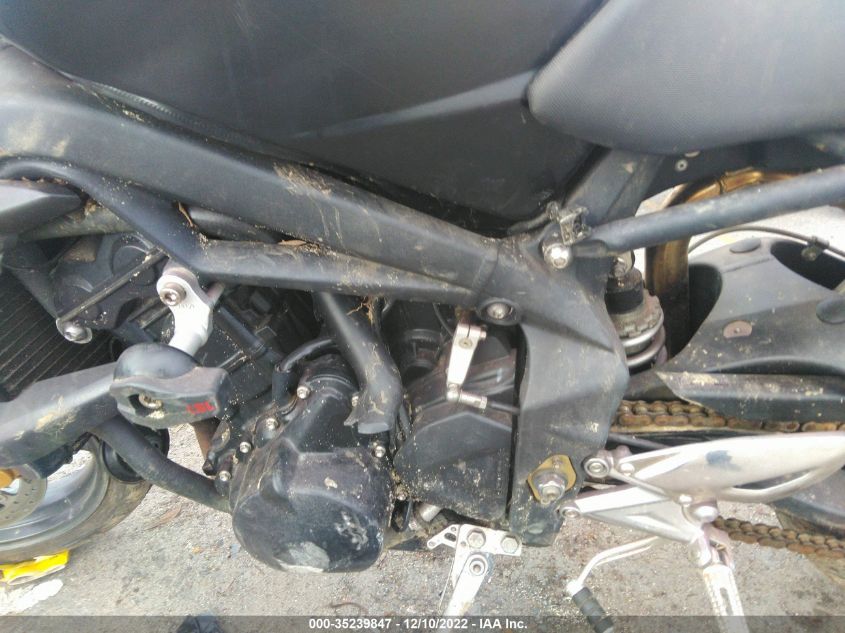 2009 TRIUMPH MOTORCYCLE STREET TRIPLE 675 SMTD01NE39J383792