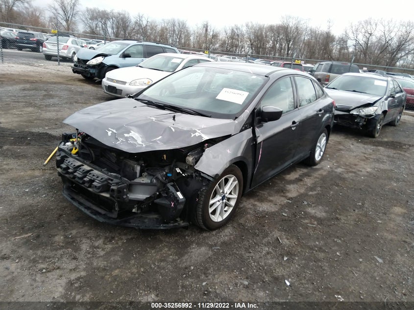 VIN 1FADP3F26JL257581 2018 FORD FOCUS SE