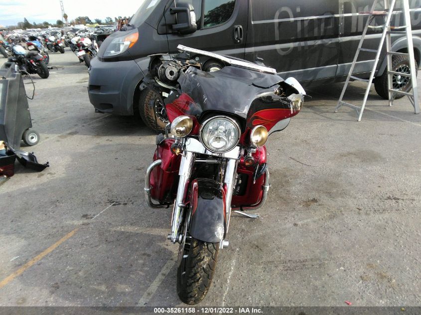 2011 HARLEY-DAVIDSON FLHTCUSE6 1HD1PR838BB953922