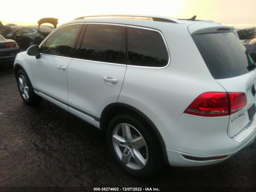 2014 VOLKSWAGEN TOUAREG LUX WVGEF9BP3ED012917