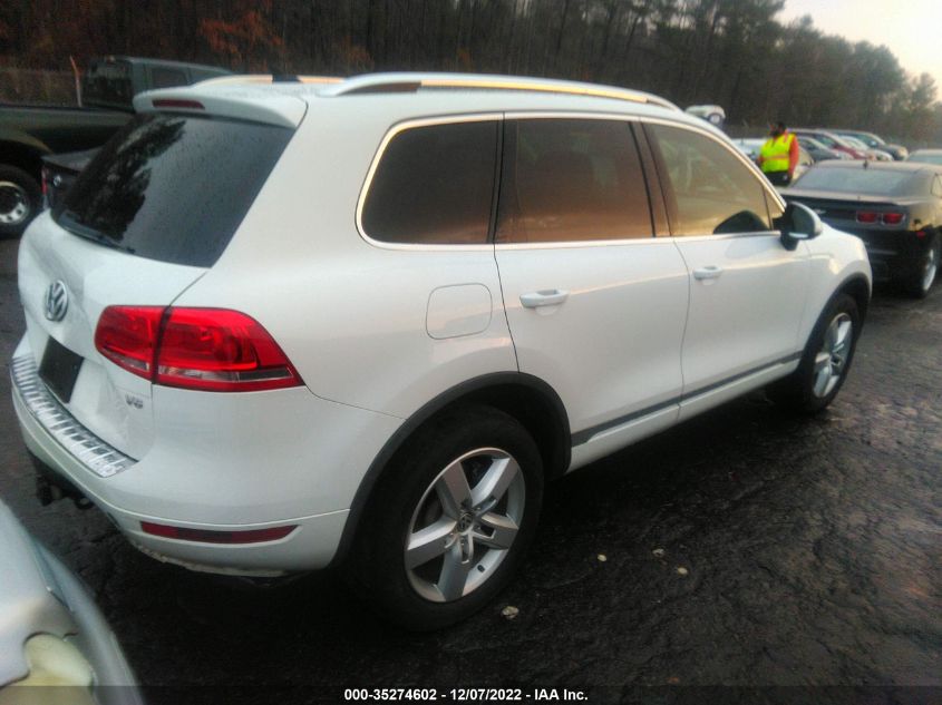 2014 VOLKSWAGEN TOUAREG LUX WVGEF9BP3ED012917