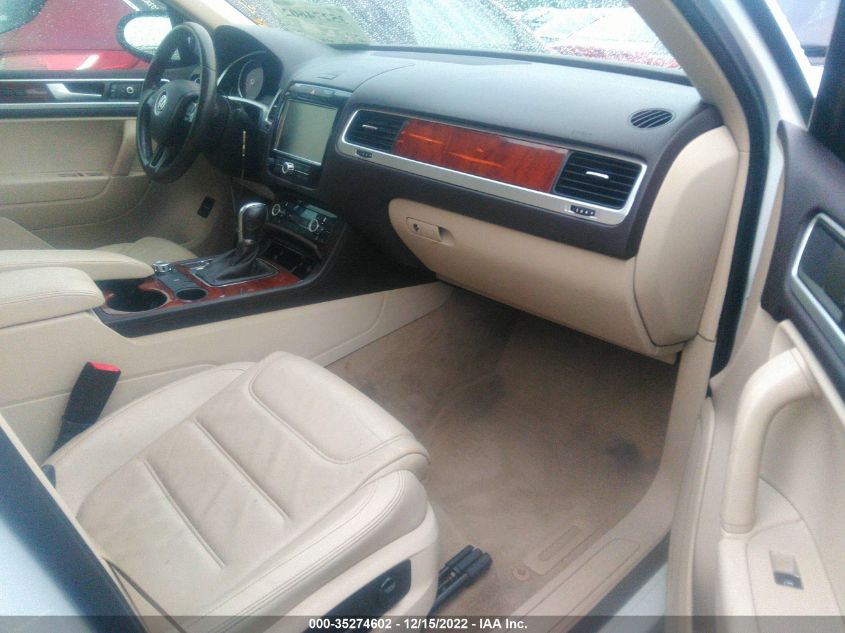 2014 VOLKSWAGEN TOUAREG LUX WVGEF9BP3ED012917