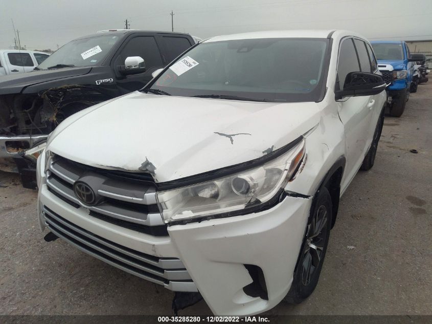 2018 TOYOTA HIGHLANDER LE 5TDZARFH2JS038043
