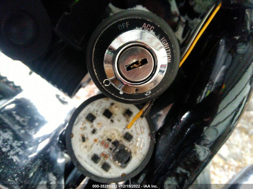 2014 HARLEY-DAVIDSON XL1200 T - 1HD1LL32XEC422789