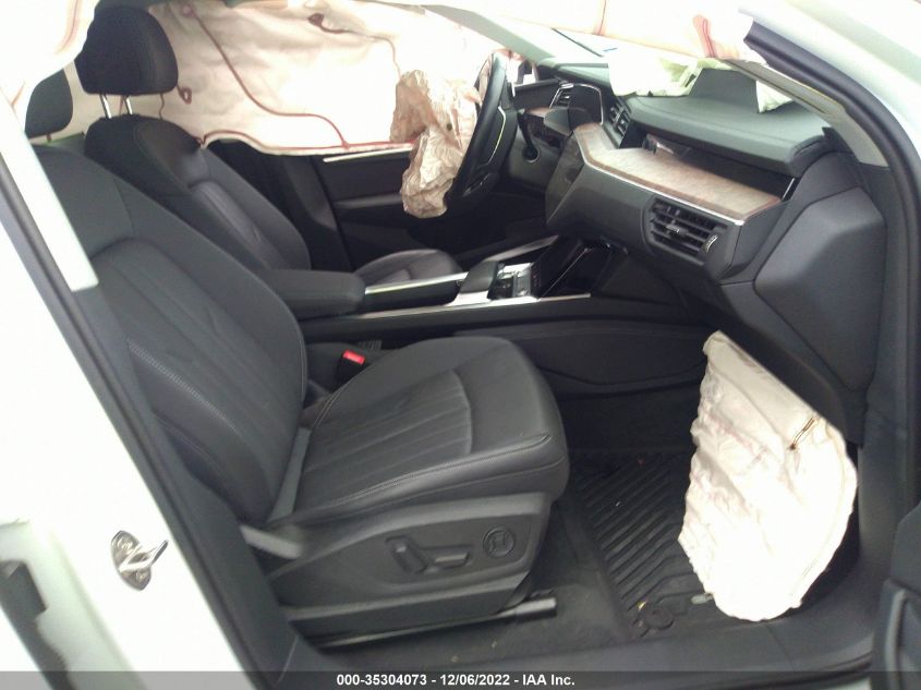 2019 AUDI E-TRON PREMIUM PLUS WA1LAAGE1KB022916