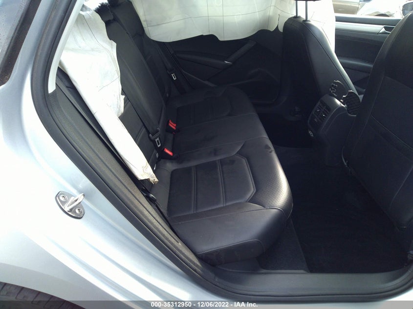 VIN 1VWLA7A35KC008573 2019 VOLKSWAGEN PASSAT 2.0T WOLFSBURG EDITION