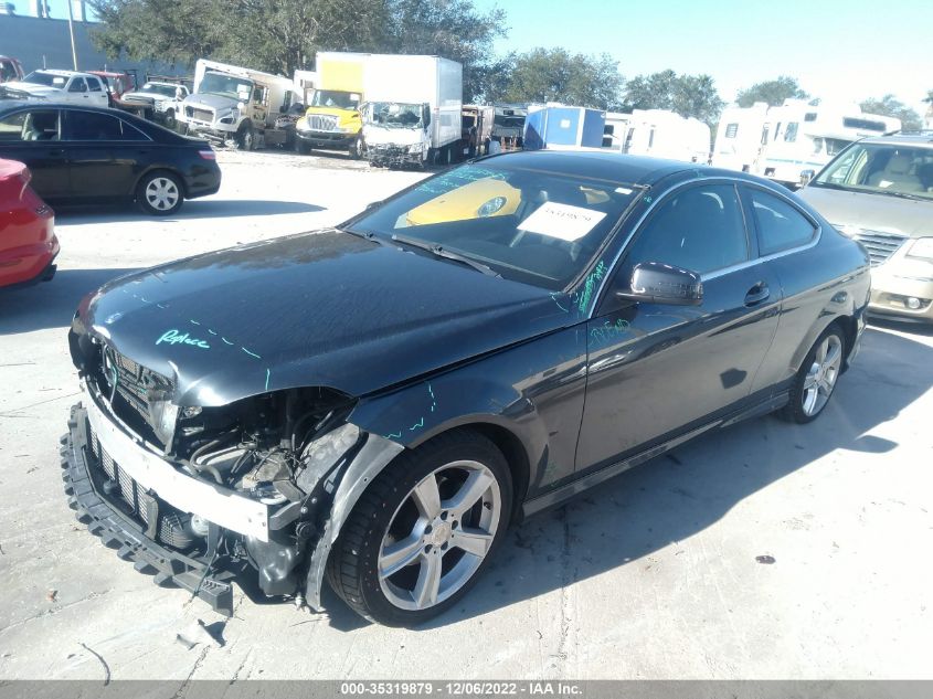 2013 MERCEDES-BENZ C-CLASS C 250 WDDGJ4HB1DG061532