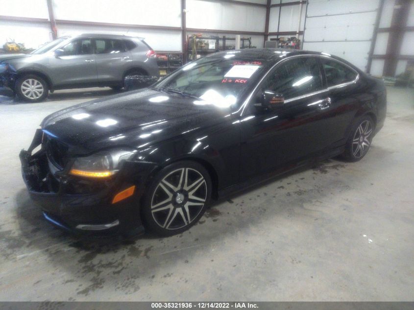 2013 MERCEDES-BENZ C 350 SPORT 4MATIC WDDGJ8JB4DG056732