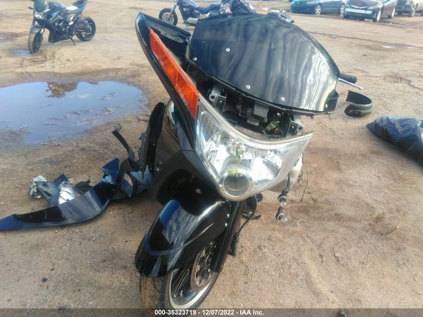 2011 VICTORY MOTORCYCLES VISION 8-BALL 5VPSA36N0B3000979