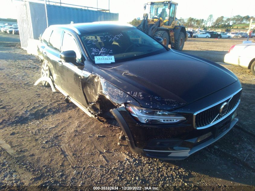 2022 VOLVO V90 CROSS COUNTRY YV4062NL6N1144874