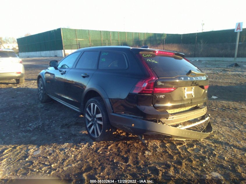 2022 VOLVO V90 CROSS COUNTRY YV4062NL6N1144874