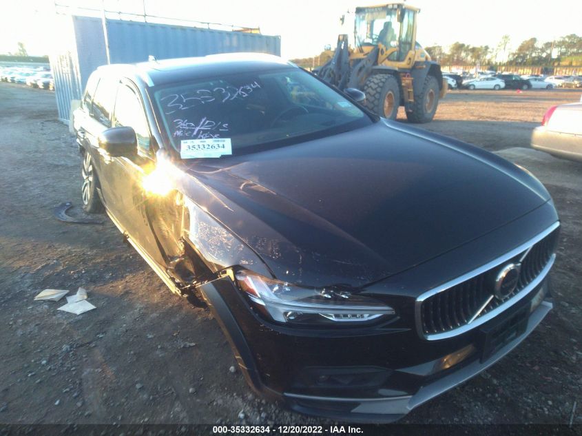 2022 VOLVO V90 CROSS COUNTRY YV4062NL6N1144874