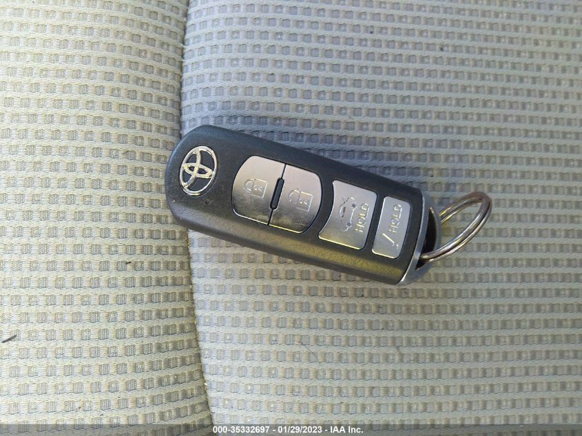 2019 TOYOTA YARIS SEDAN L/LE/XLE 3MYDLBYV2KY525656