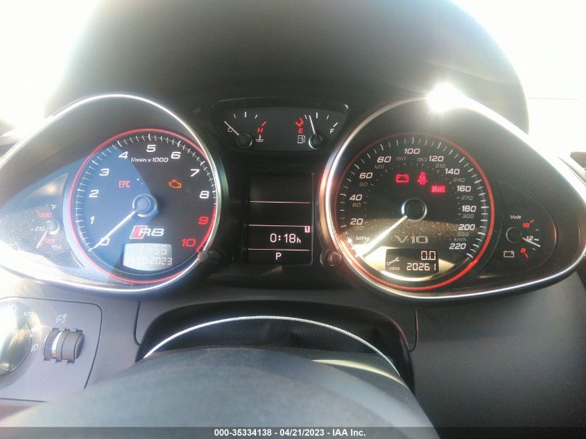2014 AUDI R8 V10 PLUS - WUAKNAFG4EN000343