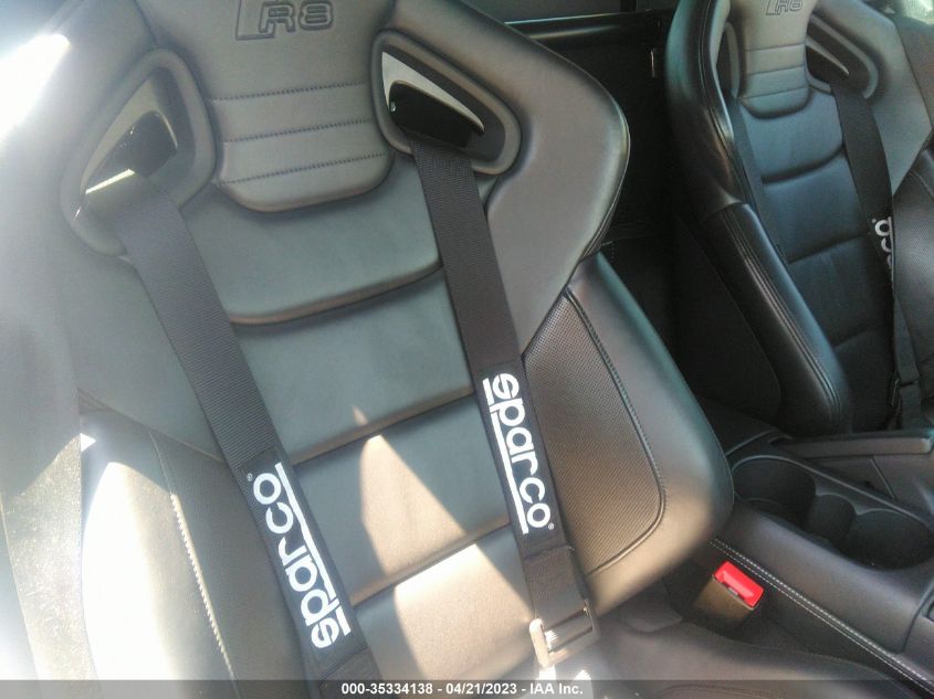 2014 AUDI R8 V10 PLUS - WUAKNAFG4EN000343