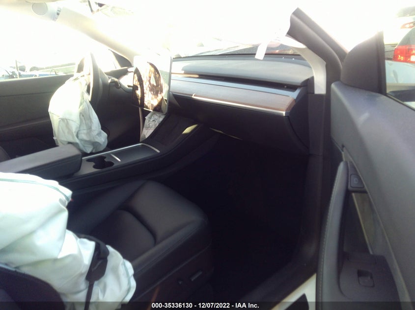 VIN 7SAYGDEE0NF453394 2022 TESLA MODEL Y LONG RANGE