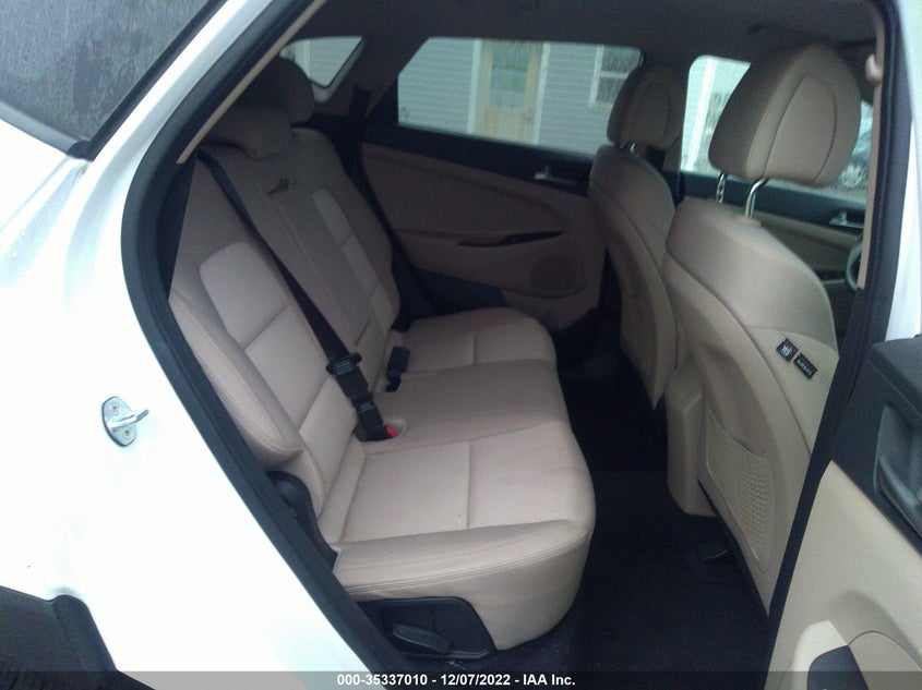 VIN KM8J23A44JU627274 2018 HYUNDAI TUCSON SE