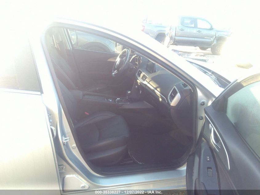 2018 MAZDA MAZDA3 4-DOOR TOURING 3MZBN1V39JM222826