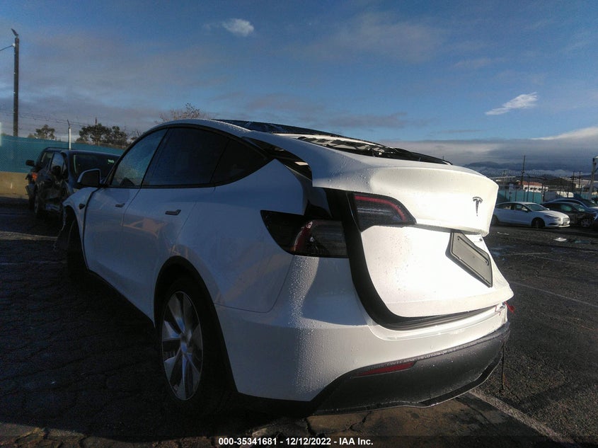 VIN 7SAYGAEE4NF558485 2022 TESLA MODEL Y LONG RANGE