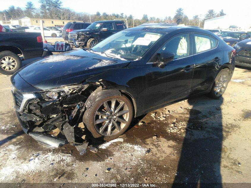 2018 MAZDA MAZDA3 4-DOOR TOURING 3MZBN1V38JM233008