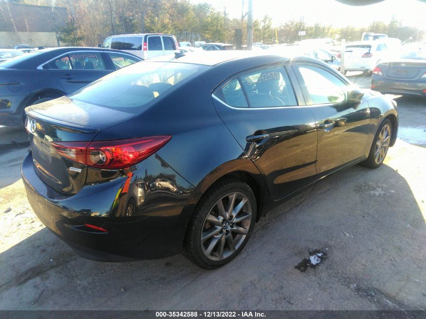 2018 MAZDA MAZDA3 4-DOOR TOURING 3MZBN1V38JM233008