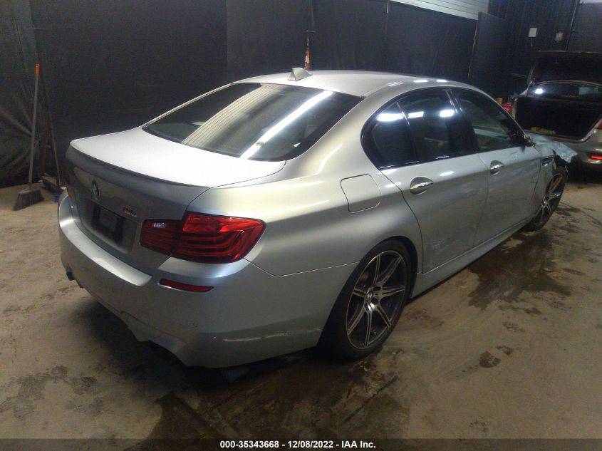 2015 BMW M5 WBSFV9C53FD594391