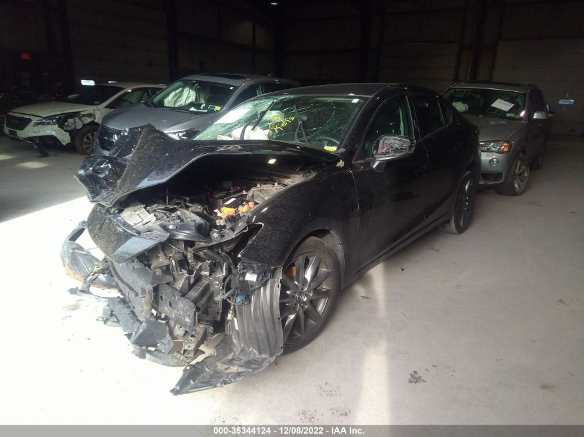 2018 MAZDA MAZDA3 4-DOOR TOURING 3MZBN1V30JM201735