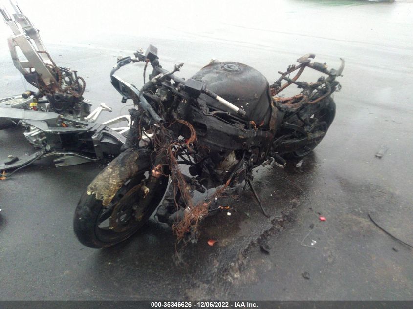 2005 SUZUKI GSX1300 RK5 JS1GW71AX52101212