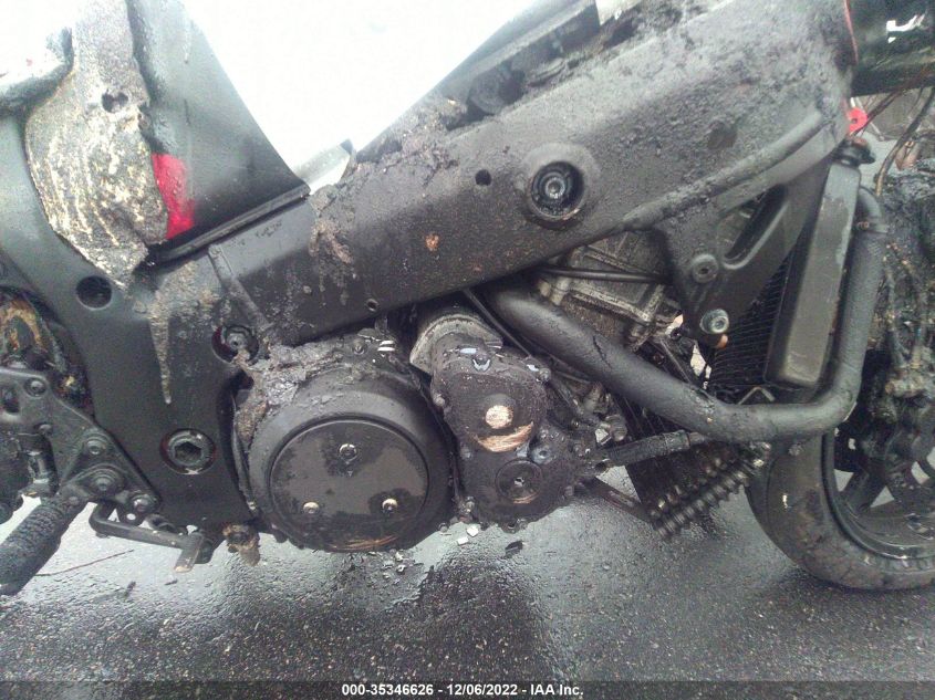 2005 SUZUKI GSX1300 RK5 JS1GW71AX52101212