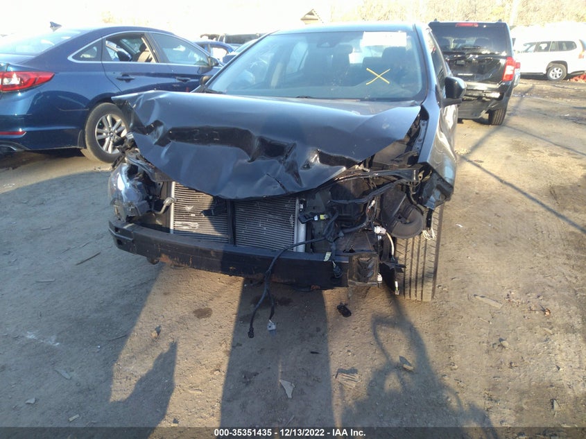 VIN 2T1BURHEXJC989420 2018 TOYOTA COROLLA LE