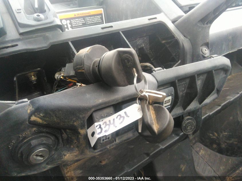 2017 CAN-AM DEFENDER XT HD8 3JBUKAN48HK001269