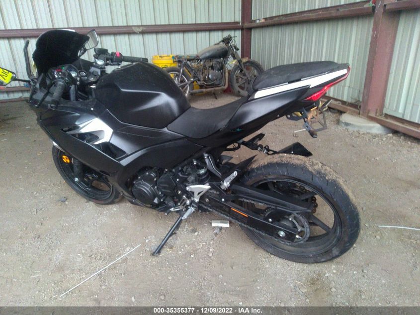 2021 KAWASAKI EX400 JKAEXKG17MDAC6646