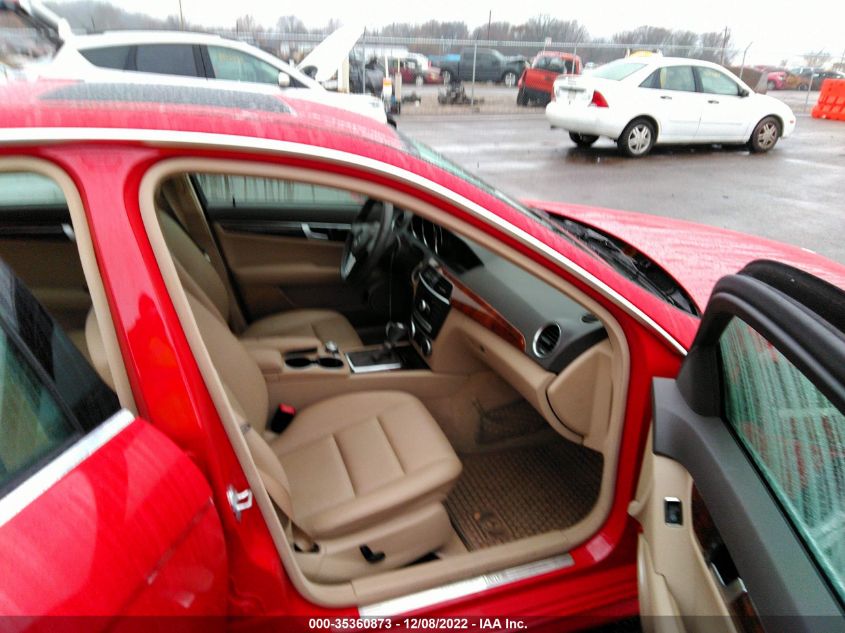2013 MERCEDES-BENZ C-CLASS C 300 WDDGF8AB5DG021196