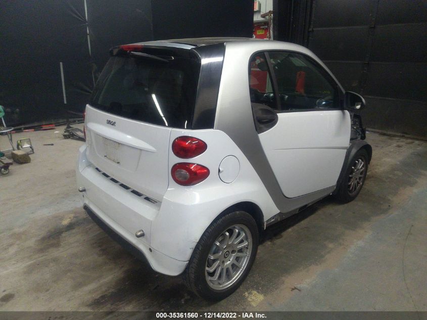 2013 SMART FORTWO PURE/PASSION WMEEJ3BA4DK691071