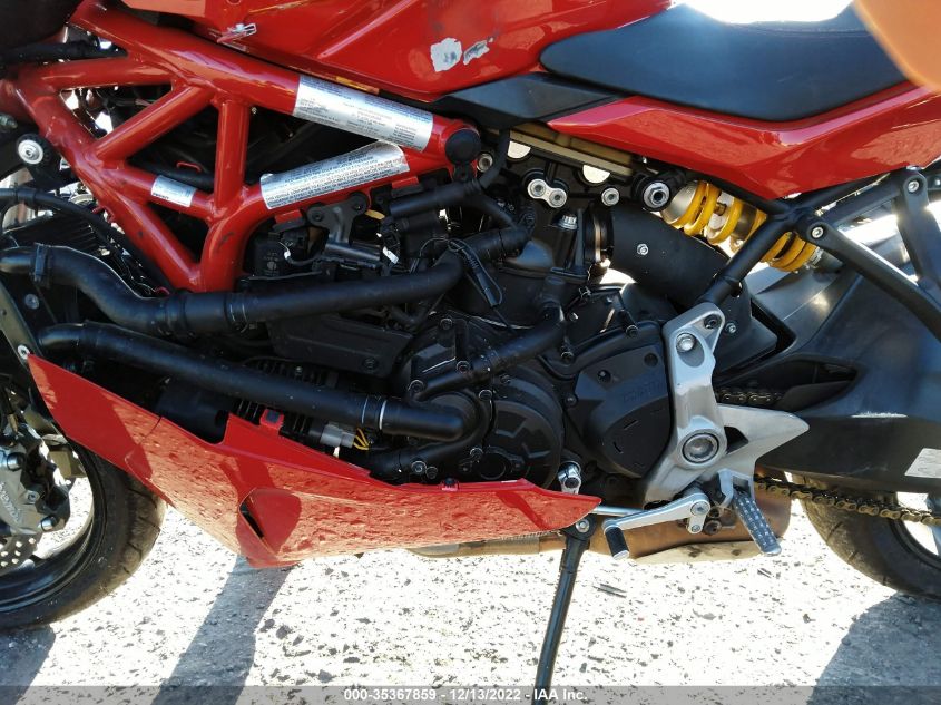 2017 DUCATI SUPERSPORT ZDMVABDS2HB000192