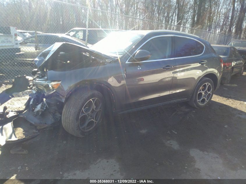 2018 ALFA ROMEO STELVIO ZASFAKAN3J7B60421