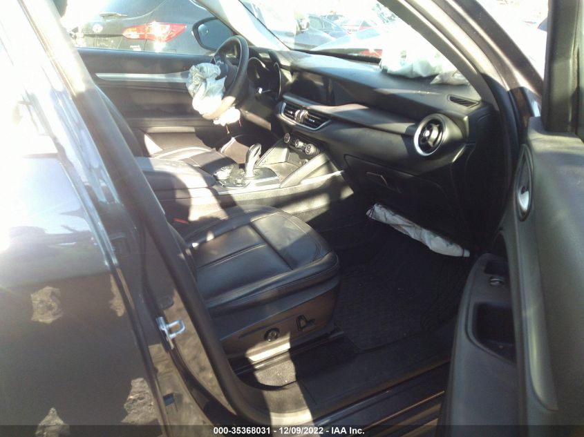 2018 ALFA ROMEO STELVIO ZASFAKAN3J7B60421