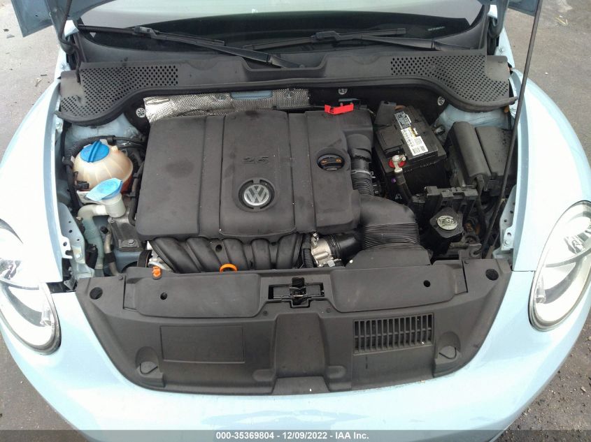 2013 VOLKSWAGEN BEETLE COUPE 2.5L W/SUN - 3VWJP7AT4DM674251