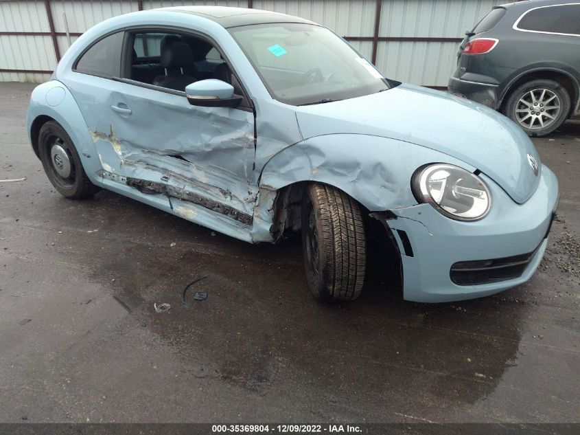 2013 VOLKSWAGEN BEETLE COUPE 2.5L W/SUN - 3VWJP7AT4DM674251