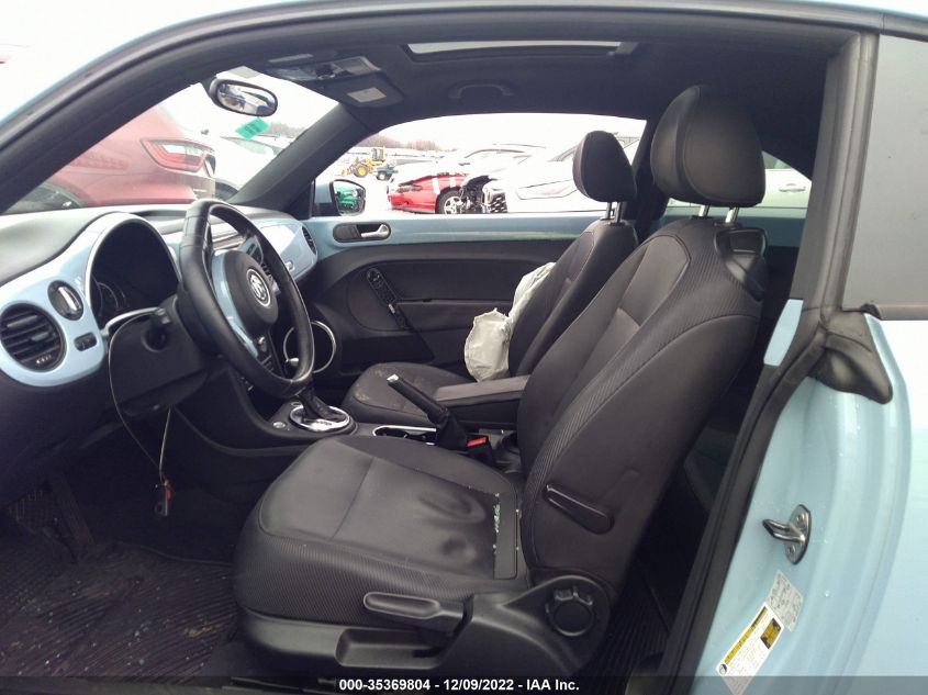 2013 VOLKSWAGEN BEETLE COUPE 2.5L W/SUN - 3VWJP7AT4DM674251
