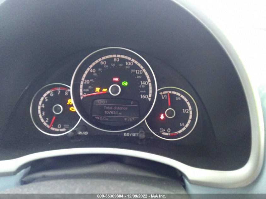 2013 VOLKSWAGEN BEETLE COUPE 2.5L W/SUN - 3VWJP7AT4DM674251