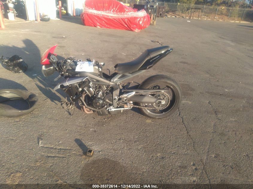 2015 TRIUMPH MOTORCYCLE STREET TRIPLE SMTL02NEXFT667048
