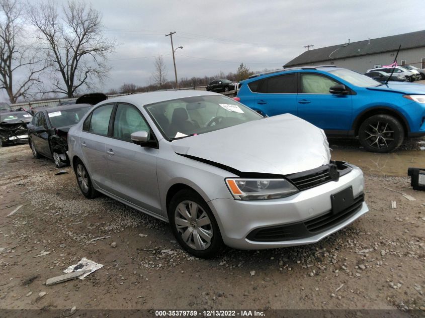 2014 VOLKSWAGEN JETTA SEDAN SE - 3VWD07AJ8EM247236