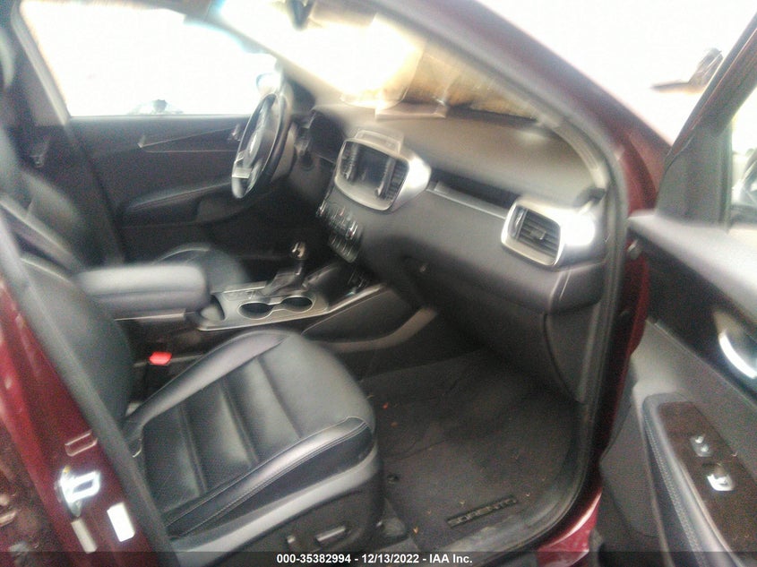VIN 5XYPHDA55JG427663 2018 KIA SORENTO EX V6