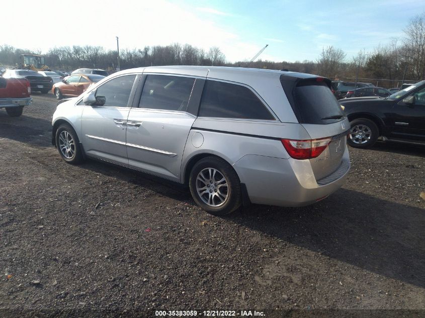 VIN 5FNRL5H62DB085421 2013 HONDA ODYSSEY no.3