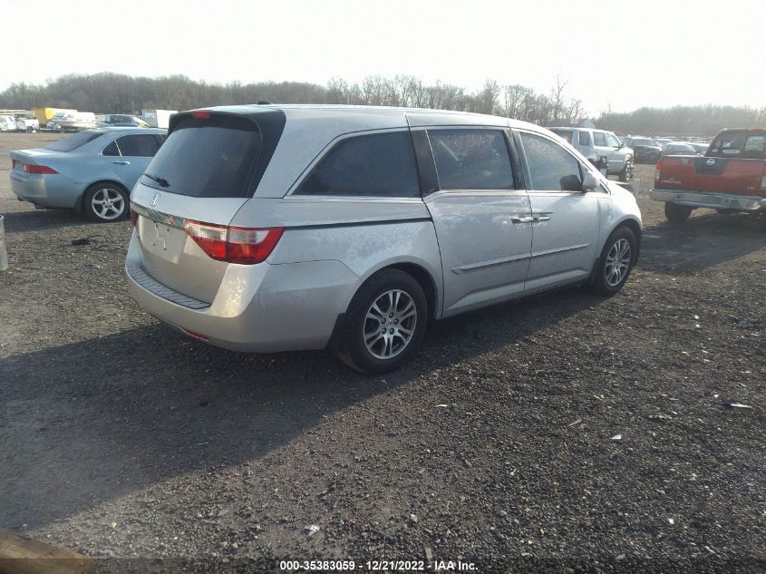 VIN 5FNRL5H62DB085421 2013 HONDA ODYSSEY no.4